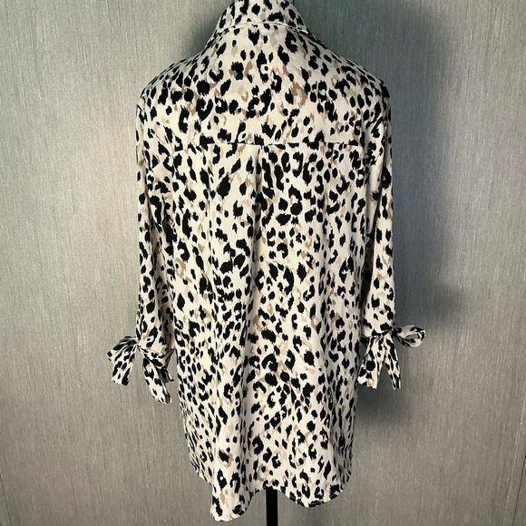 She+Sky Leopard Print Wrap Blouse Size Large - Picture 8 of 12